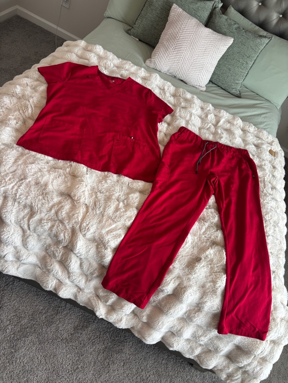 KOI Women's Beautiful Red V-Neck Short Sleeve Scrub Set with Drawstring Pants